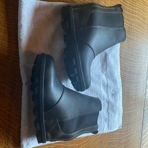 Sorel wedges black sz 7 1/2